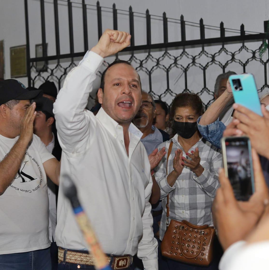 Arranca campaña Fernando Orozco
