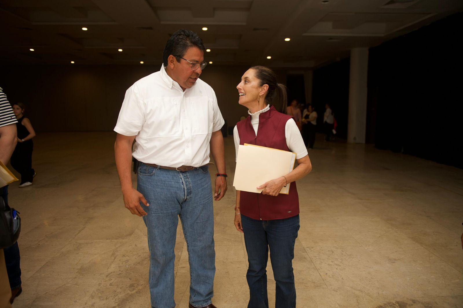 Dialogan Sheinbaum y alcalde de Frontera