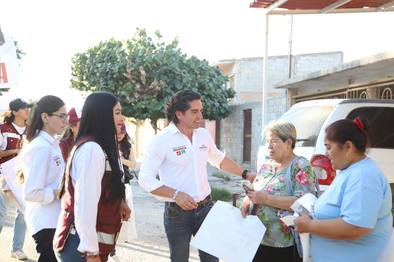 Promete LFS impulsar los programas sociales