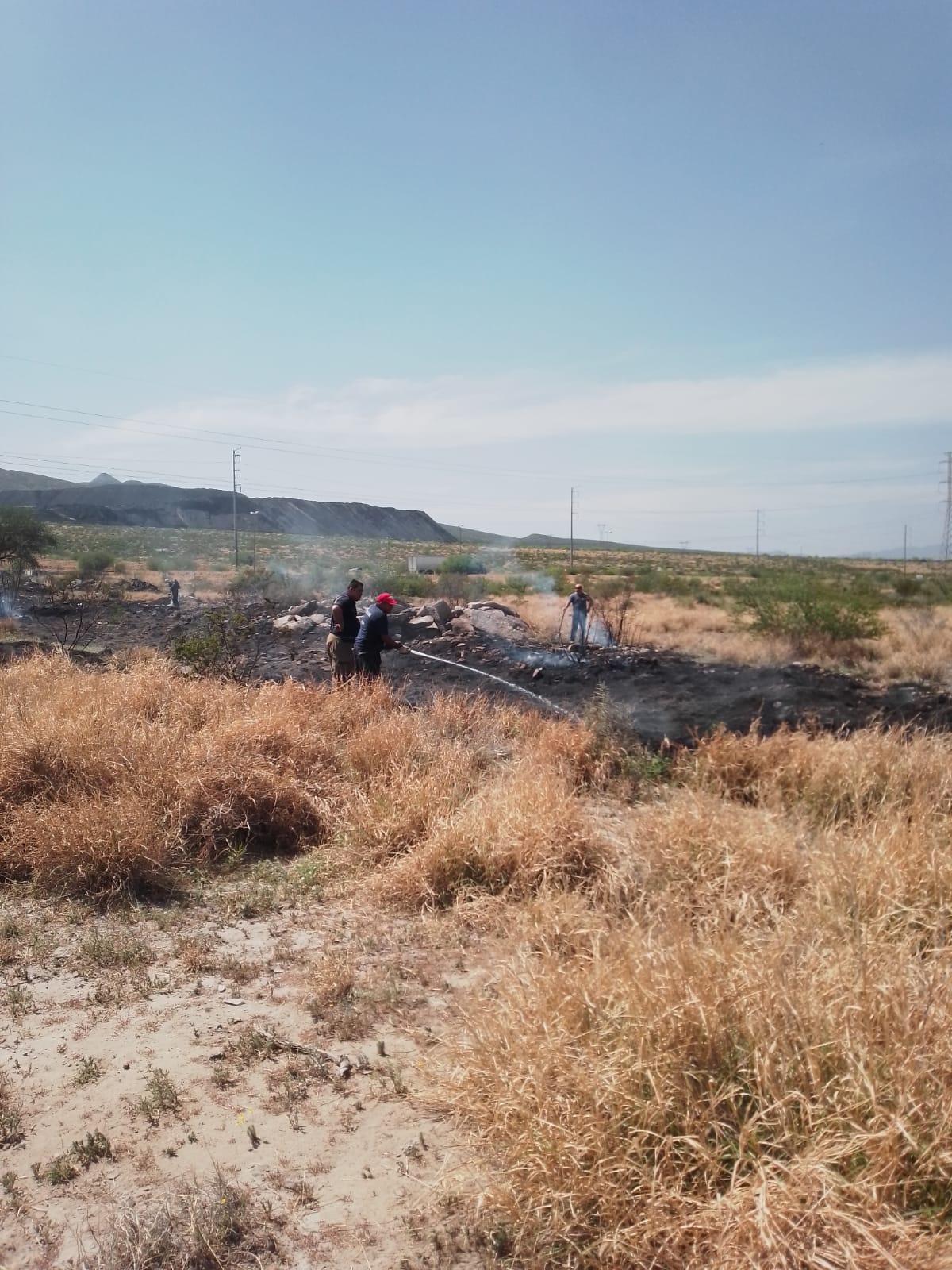Controlan incendio en colonia Colinas