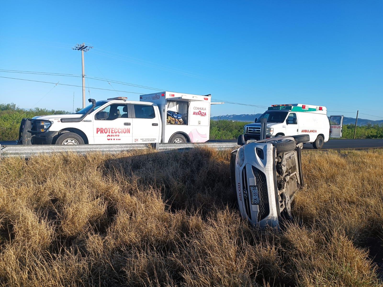 Resulta ileso luego de volcar en carretera 57