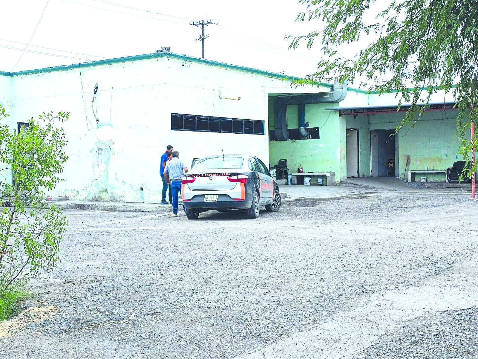 Ceden a familia de apoyo tres niños abandonados