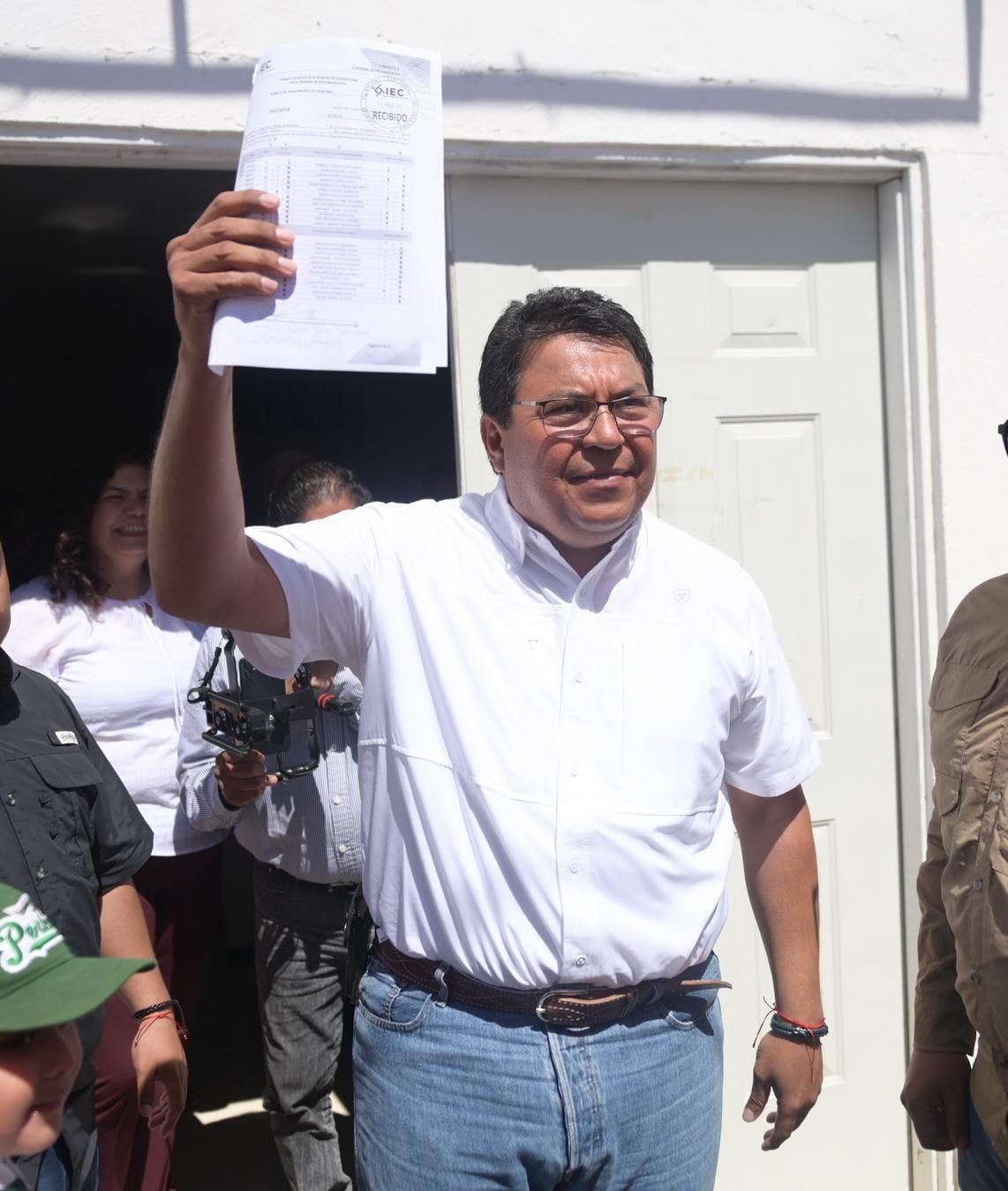 Registra Piña candidatura
