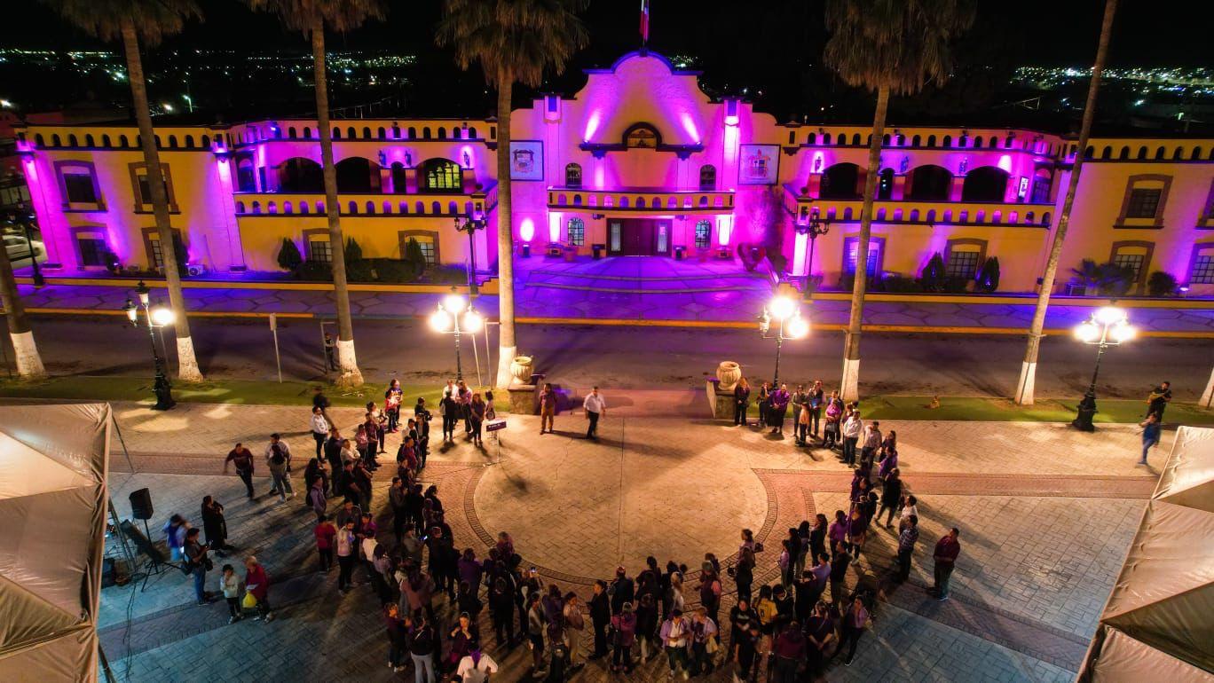 Iluminan Presidencia Municipal de Ramos