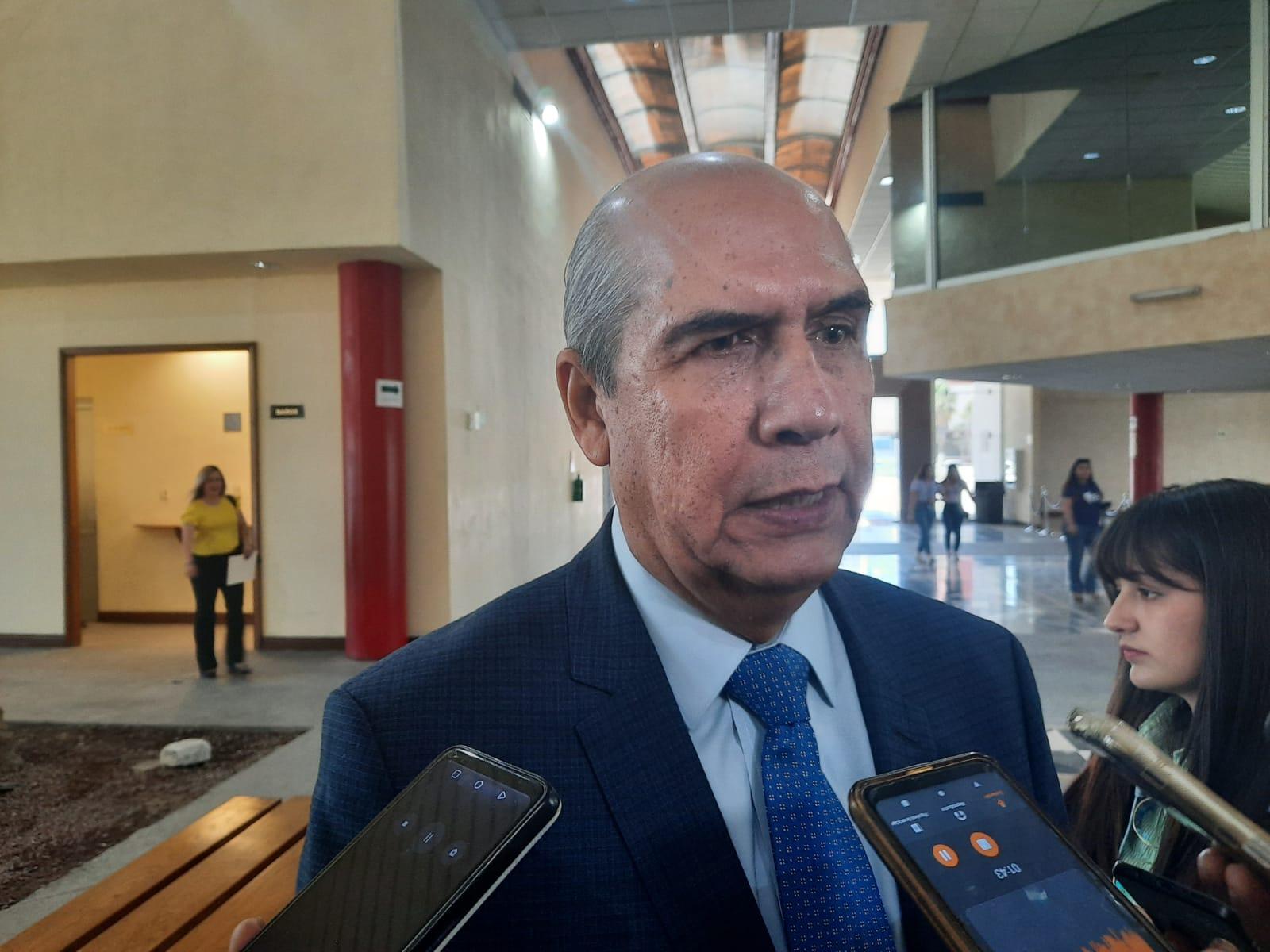 Ubica encuesta a Dávila en el lugar 28 nacional
