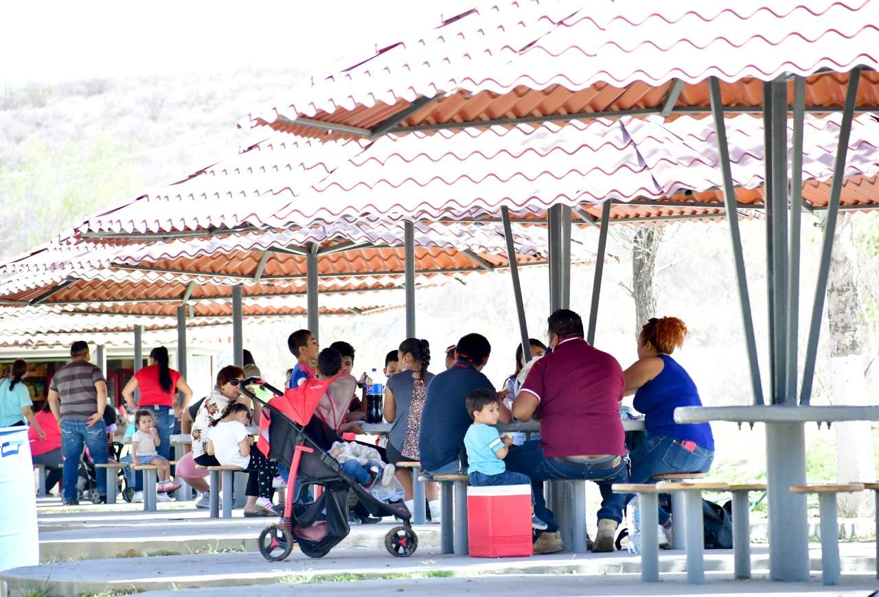 Invita Ayuntamiento a brigada de vacunación
