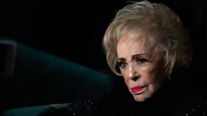 Silvia Pinal manda mensaje desde el hospital: ‘Nos vemos pronto, si Dios quiere’