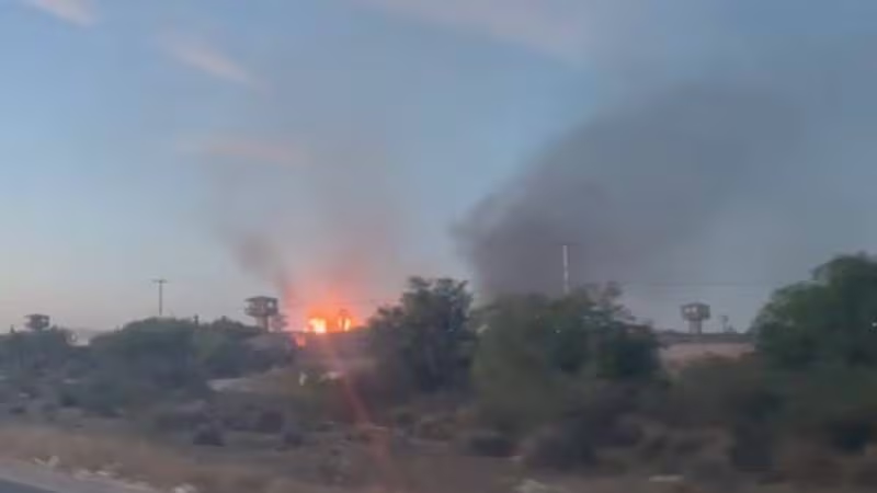 Motín en penal ‘La Pila’ en San Luis Potosí: Reos provocan incendio en protesta por traslado