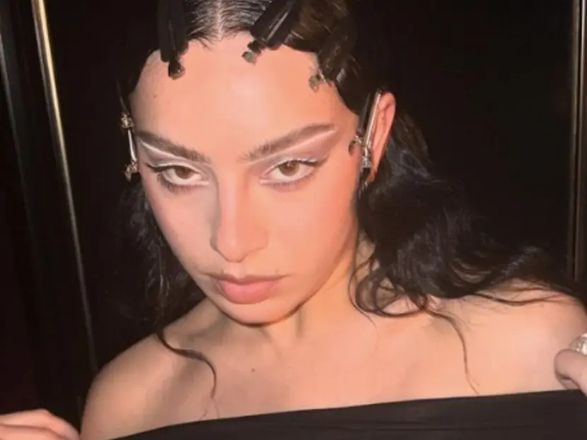 Charli XCX anuncia gira mundial y presentación en México; boletos se agotan