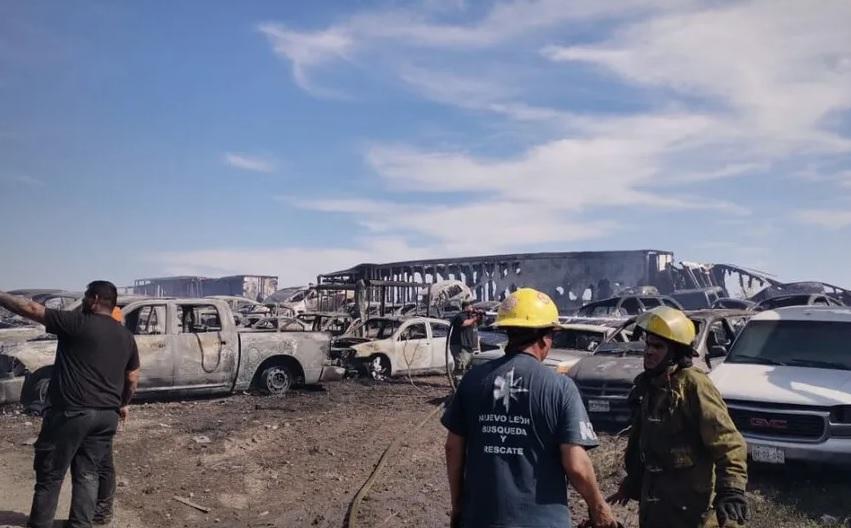 Consume incendio 400 autos en  la 53