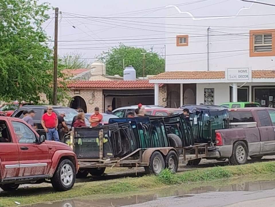 Se trasladan vidrieros de Saltillo a la Carbonífera