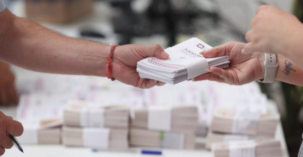 Dará tres días para que rectifiquen datos