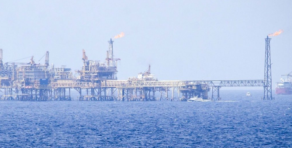 Se registra incendio en plataforma de Pemex en Campeche