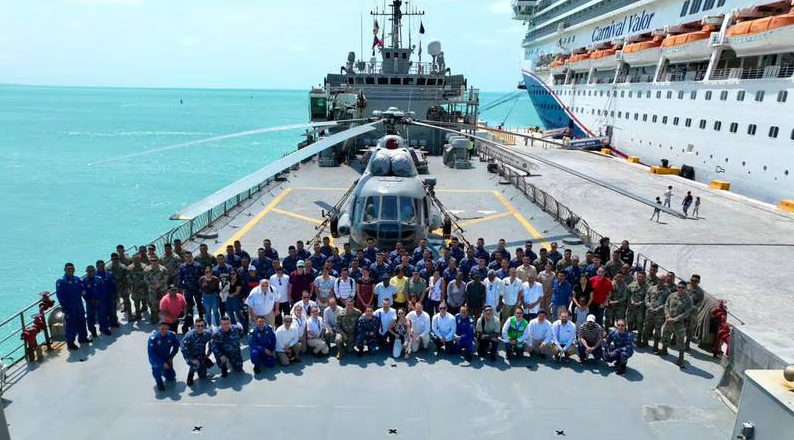 Mexicanos rescatados de Haití llegan a puerto de Progreso, Yucatán