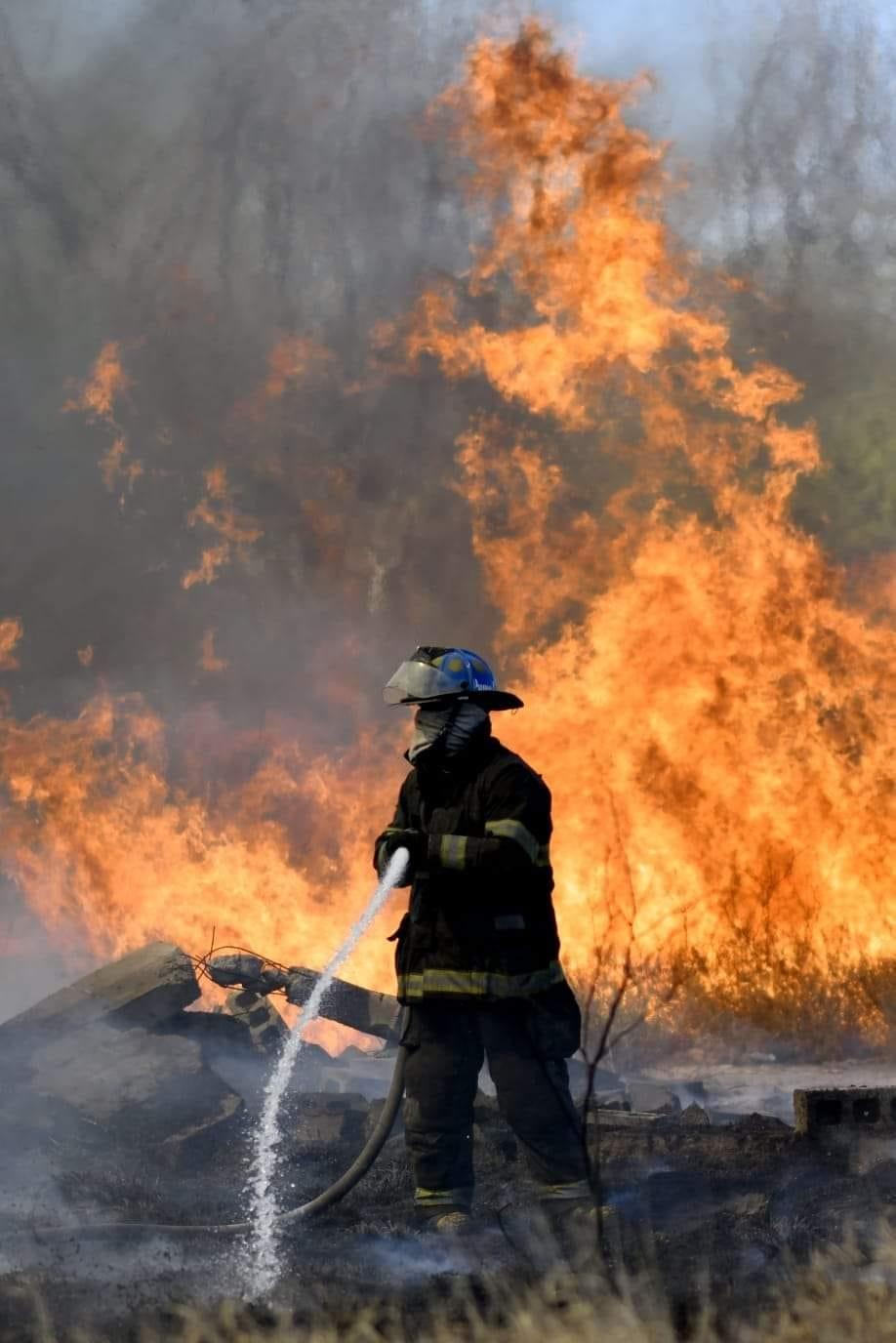 Destaca labor de Bomberos y PC