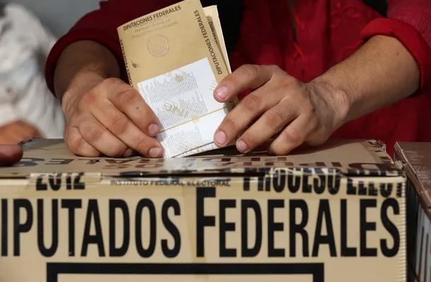INE impulsa primer voto anticipado nacional en prisión y postración