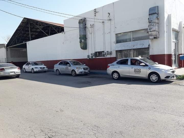 Tramitan choferes uso de unidades antiguas