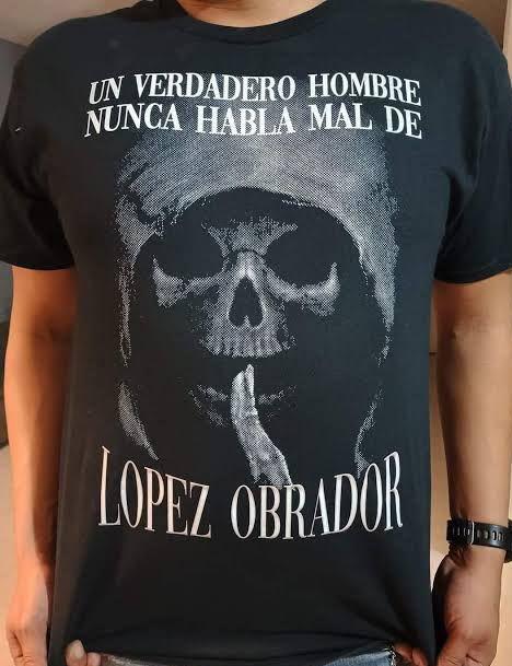 Morena causa polémica por post en redes de playera de la Santa Muerte y leyenda de AMLO