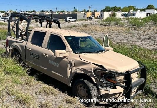 Choca madre de diputado contra militares en Nava