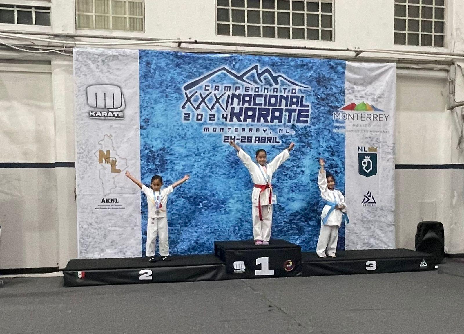 Campeona en karate Sarah a sus 7 años
