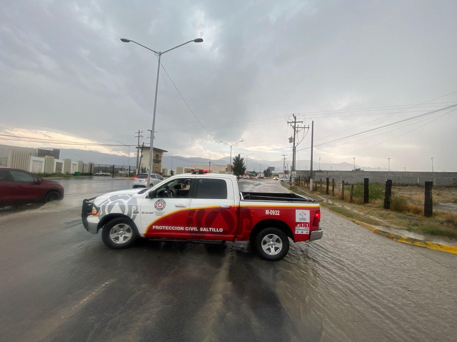 Cae esperada lluvia con viento y granizo