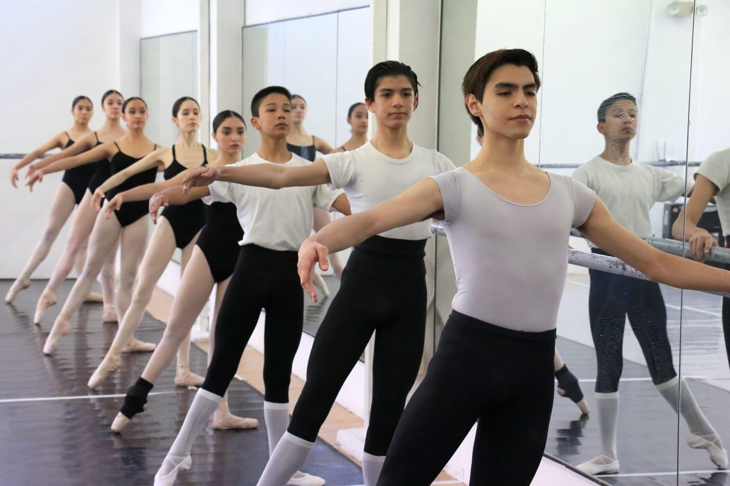 Invitan a niños y niñas de Saltillo al Centro de Estudios Dancísticos
