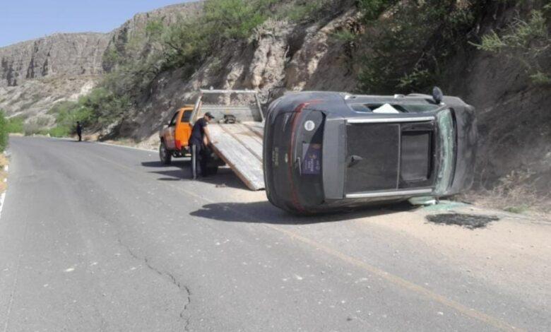 Vuelca mujer en carretera Cuatro Ciénegas-Ocampo