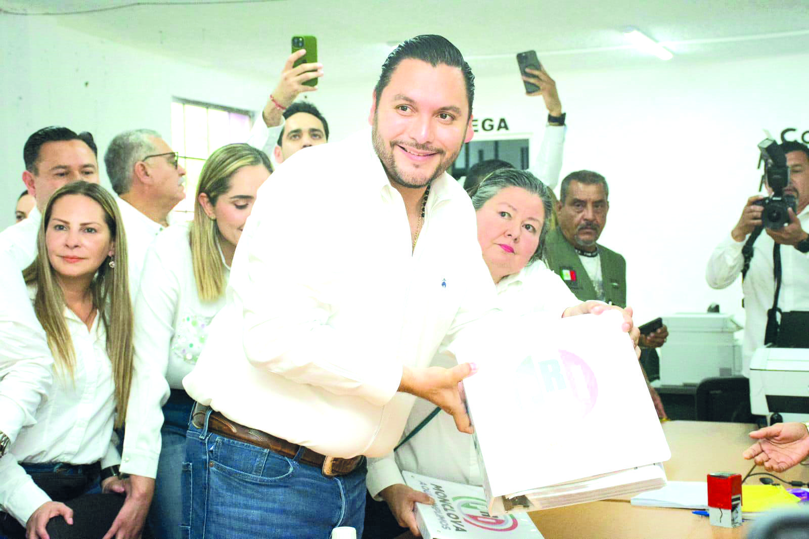 ¿QUIÉN ES QUIÉN? DE LOS CANDIDATOS