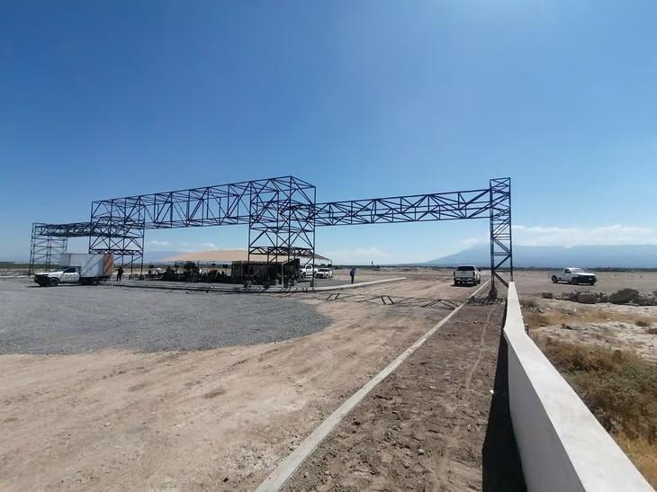 Exploran proveedores Tesla predios en región