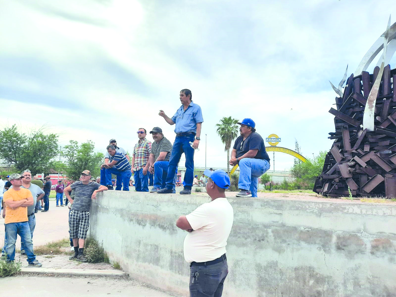 Convoca federación a empleados de AHMSA