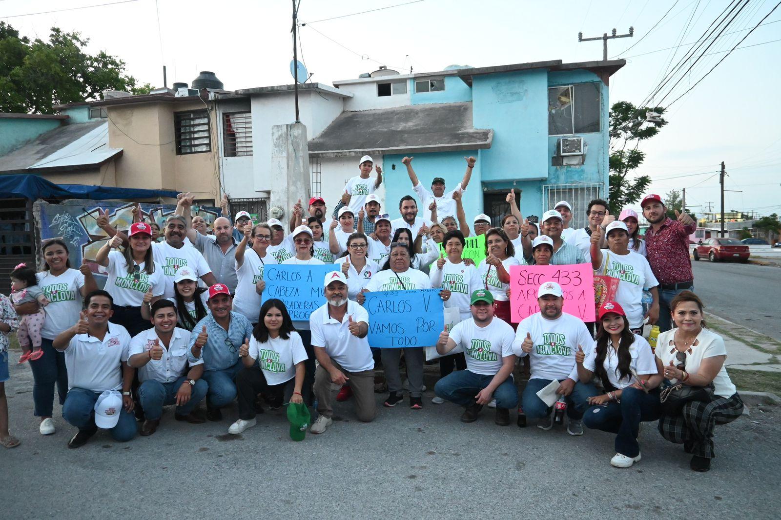 Reciben con entusiasmo a Carlos en el sector Sur