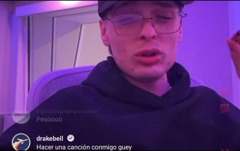 Drake Bell hace petición a Peso Pluma durante «live» en Instagram