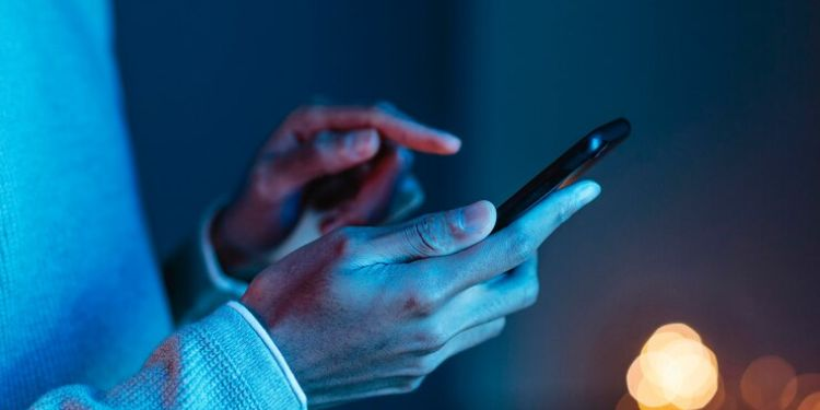 ¿Cómo se pueden ver las stories de Instagram en anónimo y sin ser visto?