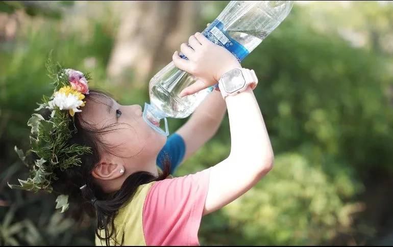 ¿Cómo preparar un suero casero?