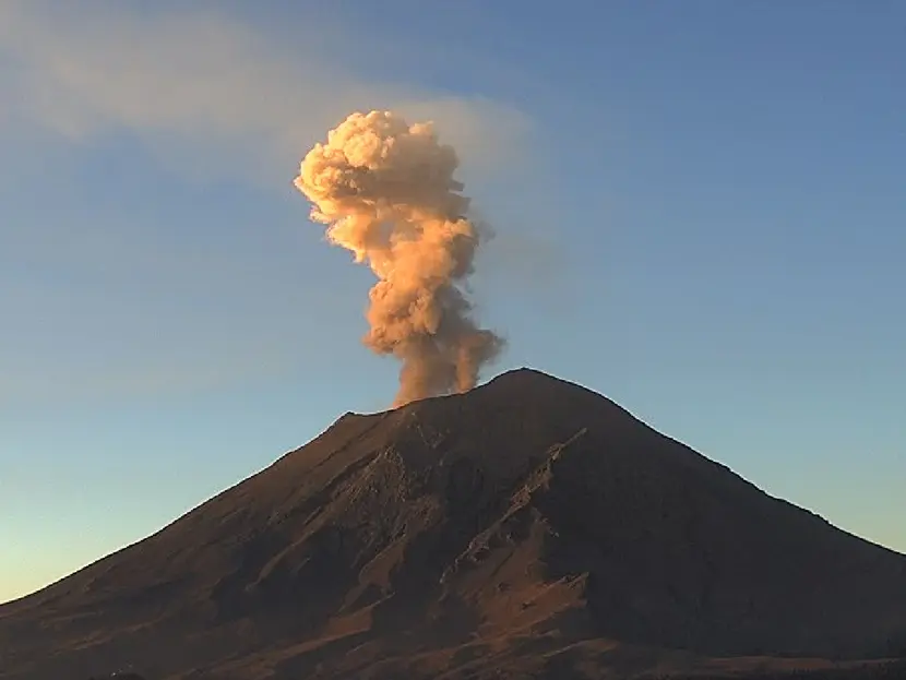 Popocatépetl registra un sismo y más de 40 exhalaciones