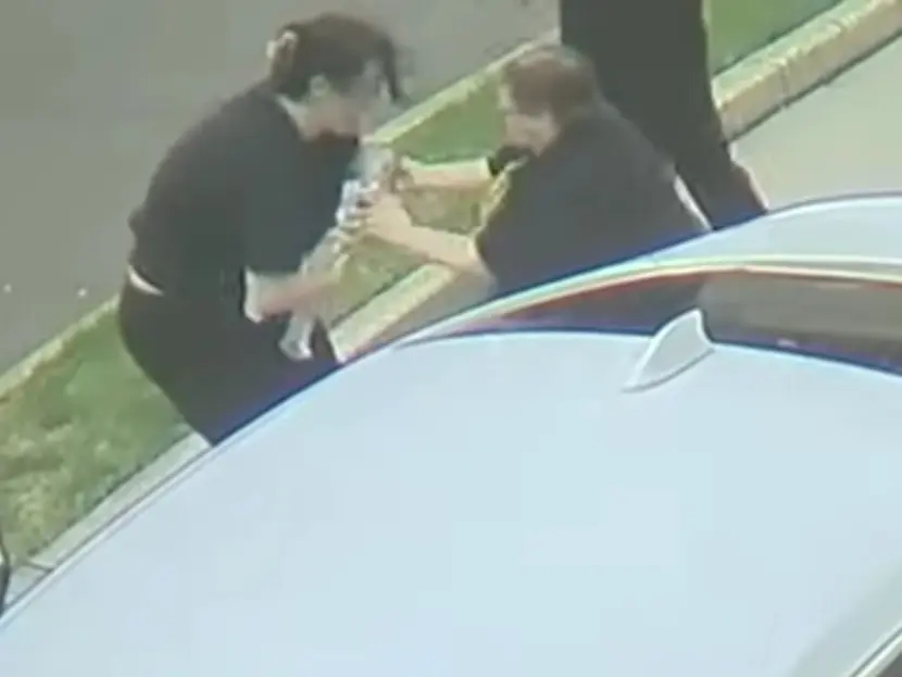Gerente de un Taco Bell evita que bebé se asfixiara: «Salvó la vida de mi hijo»