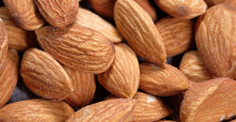 ¿Qué pasa si comes diario almendras? Así favorece la masa muscular