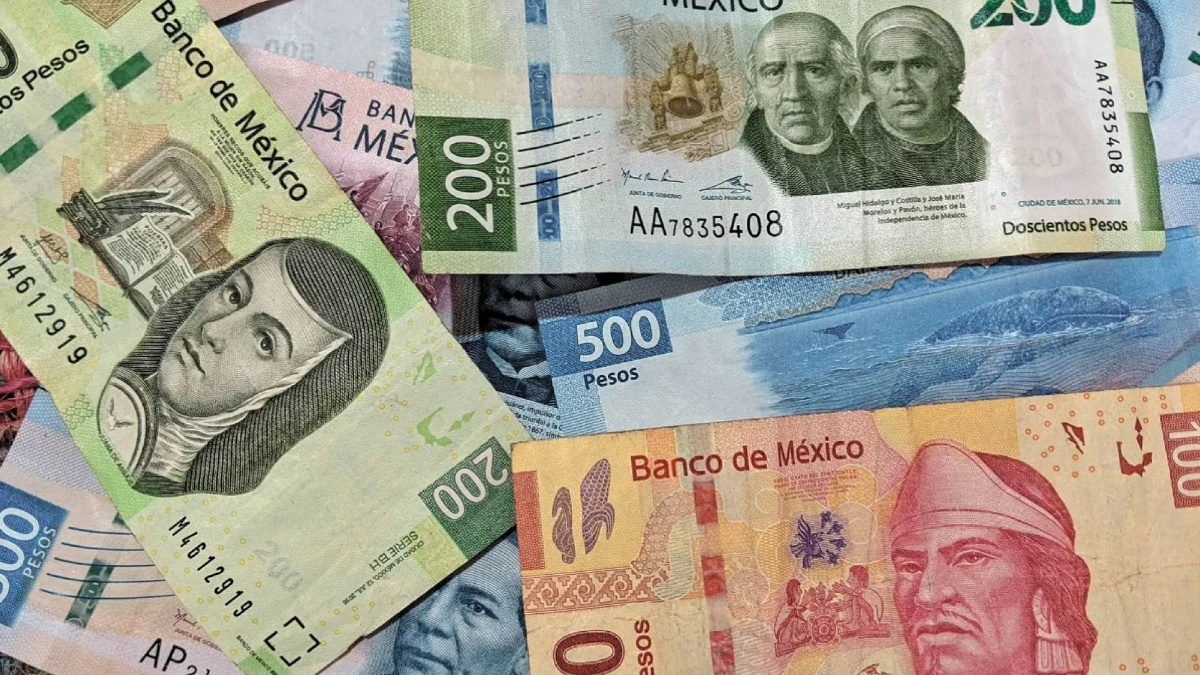 Precio del dólar hoy 22 de abril de 2024: Peso inicia la semana en rojo