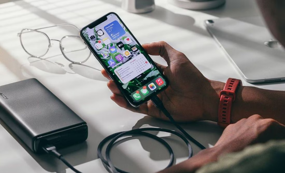 Cuál es el orden correcto para cargar el celular y no dañarlo