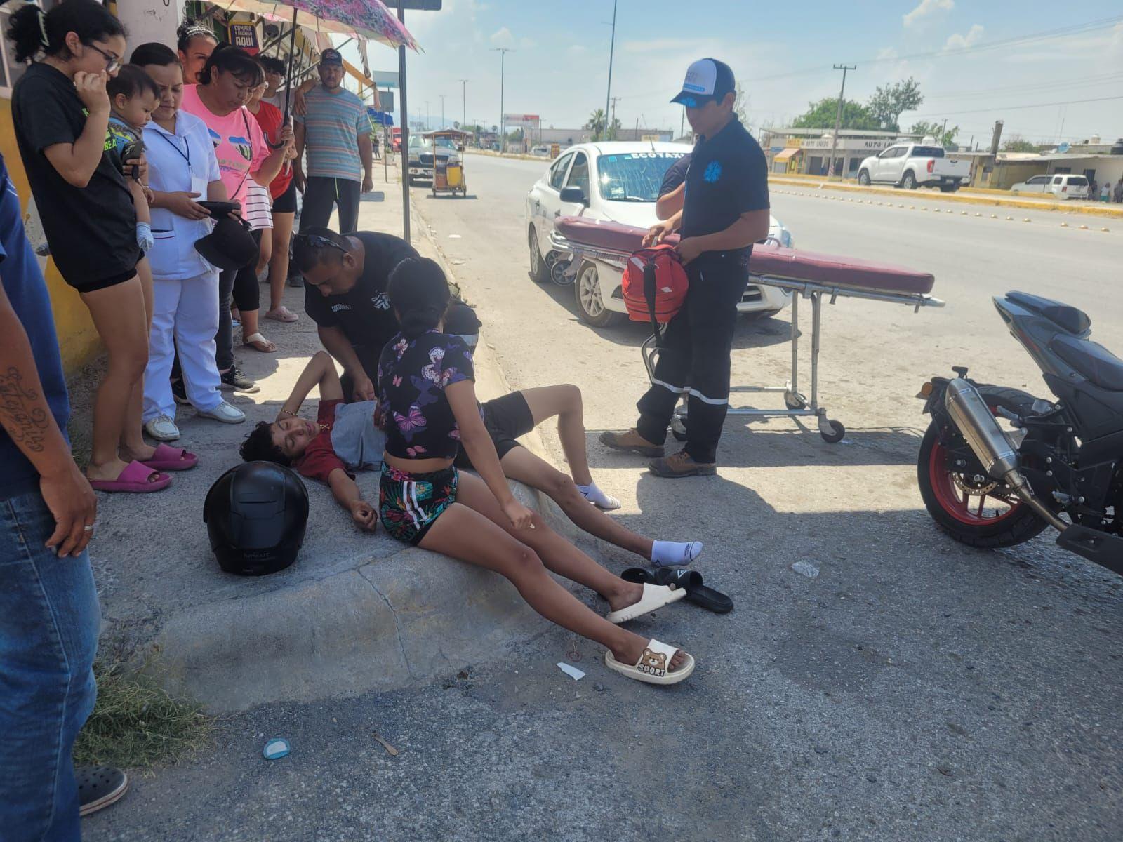 Atropella taxista a dos y luego se da a la fuga