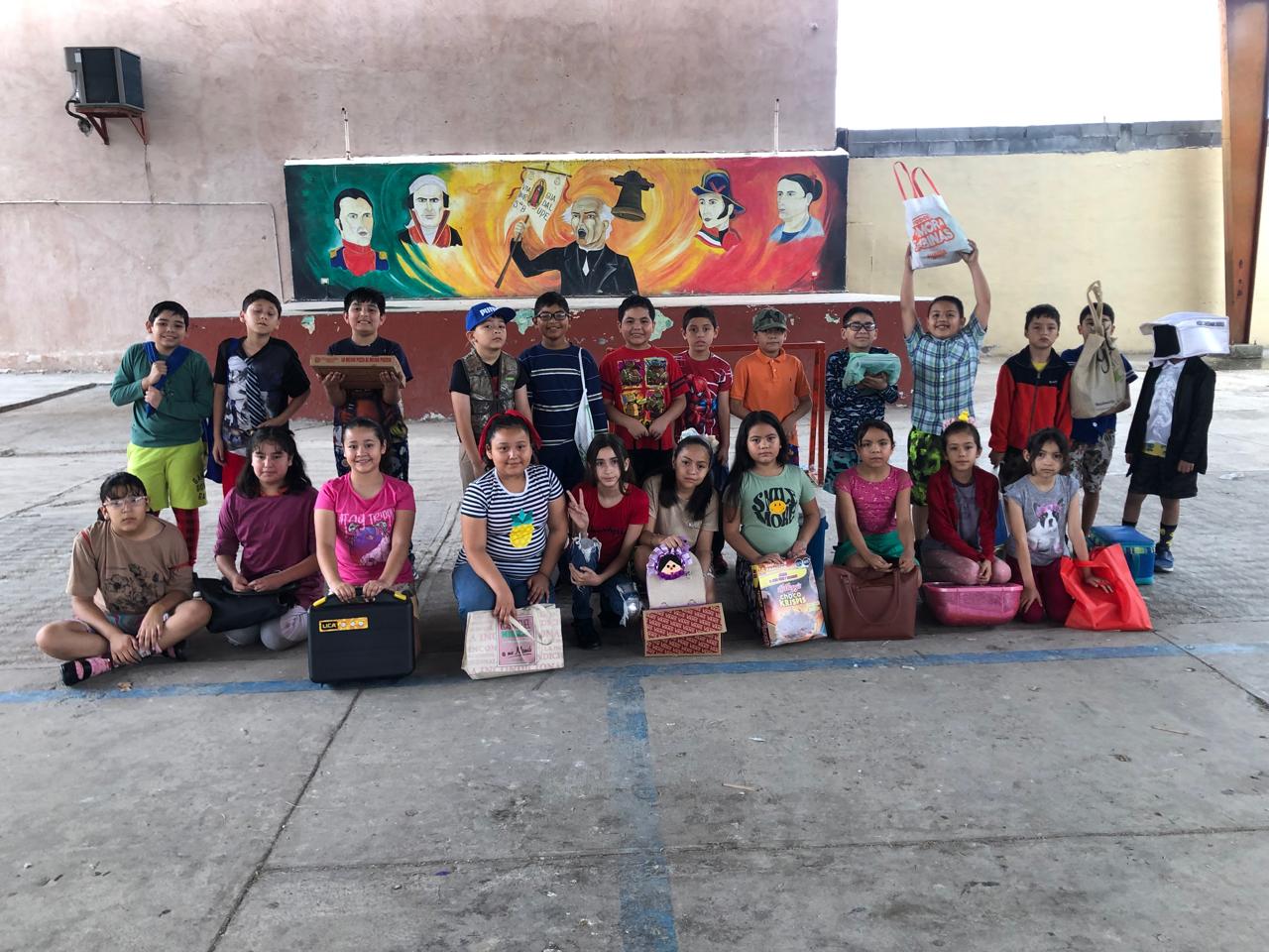 Disfrutan niños “Semana Loca”