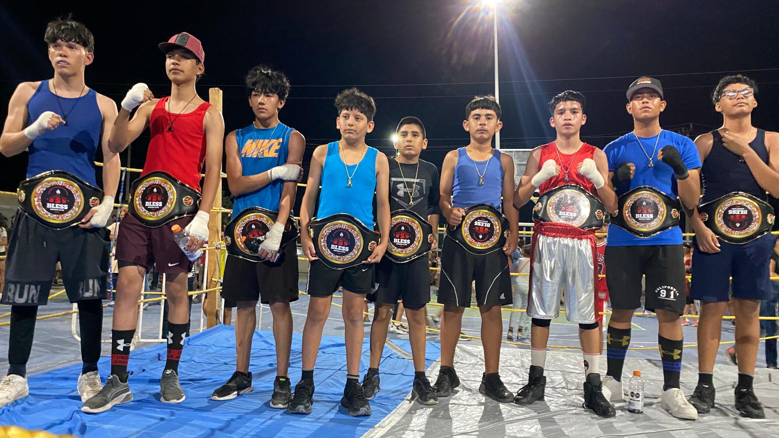Participan jóvenes de 4C en torneo de box