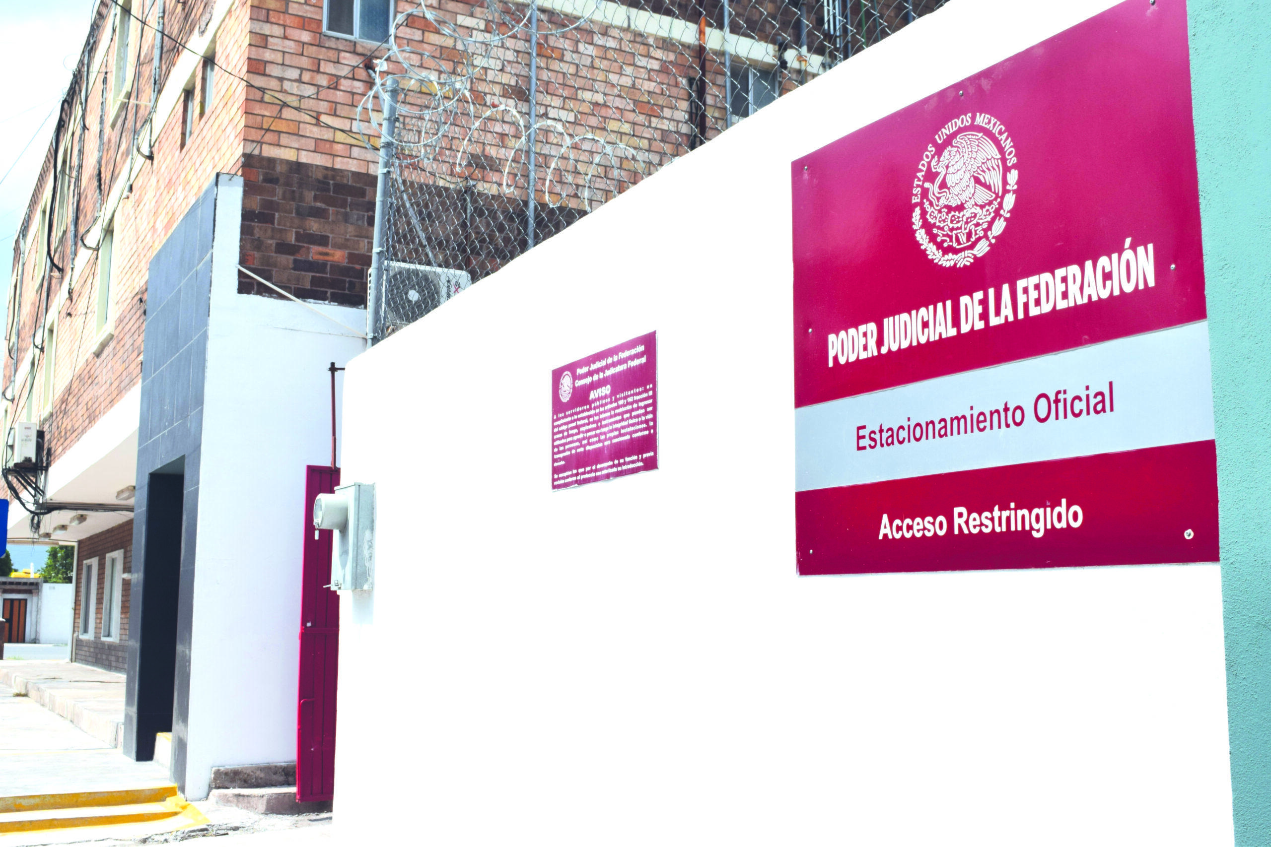 Ejecuta desalojo ilegal Infonavit contra mujer
