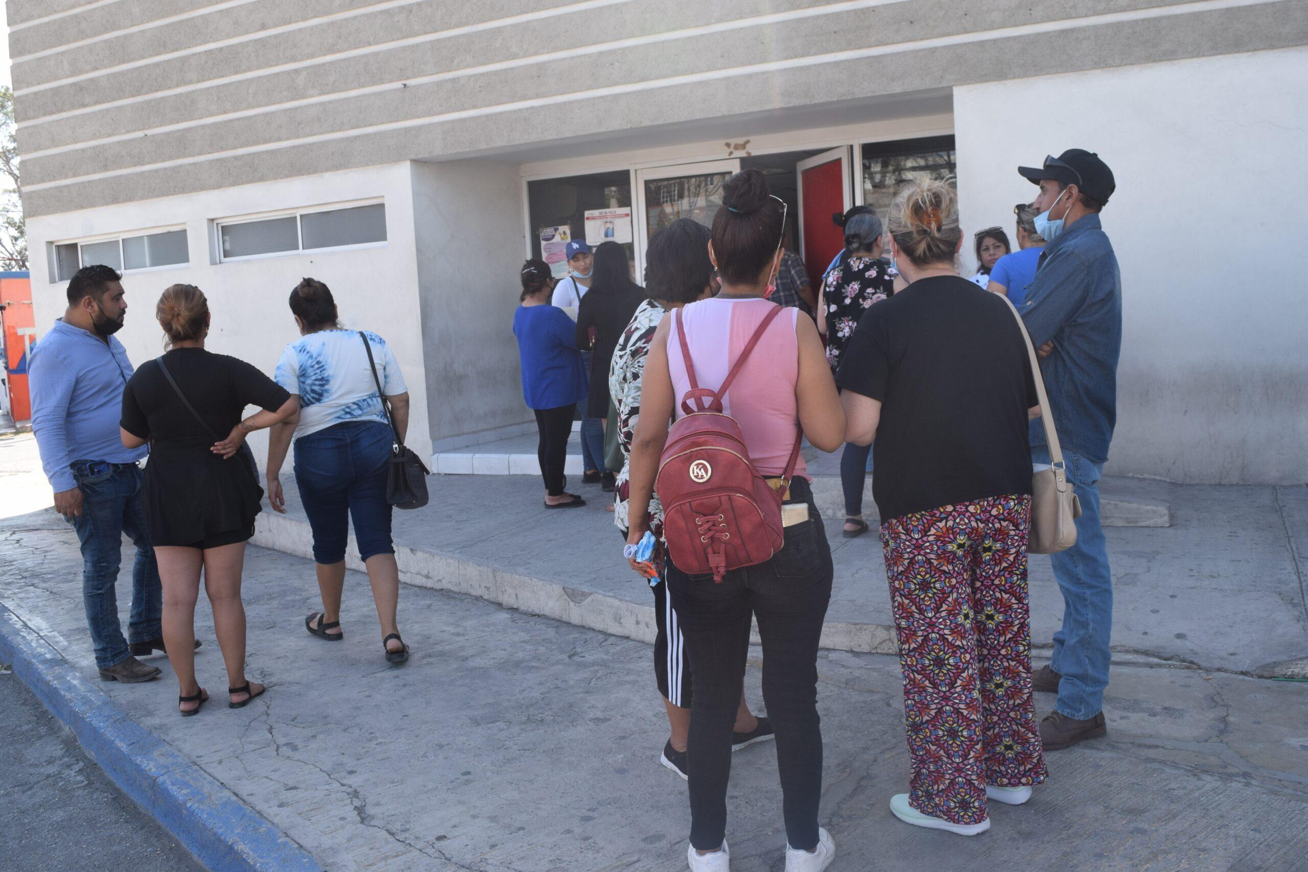 Abandona abogado a cliente; él lo denuncia