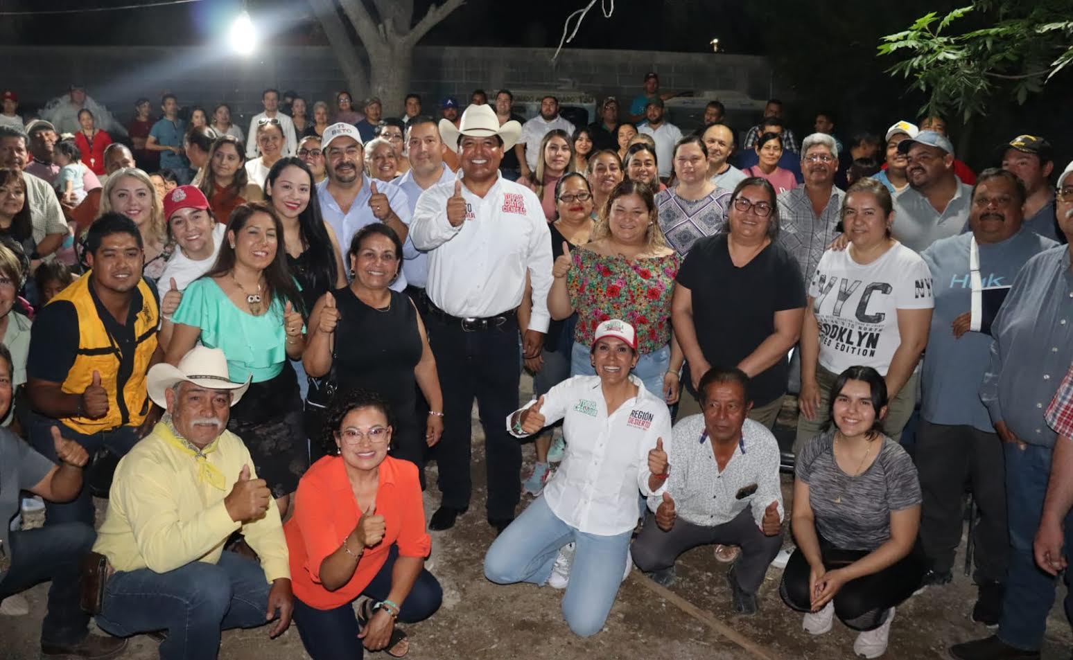 Pacta Beto con trabajadores de la salud