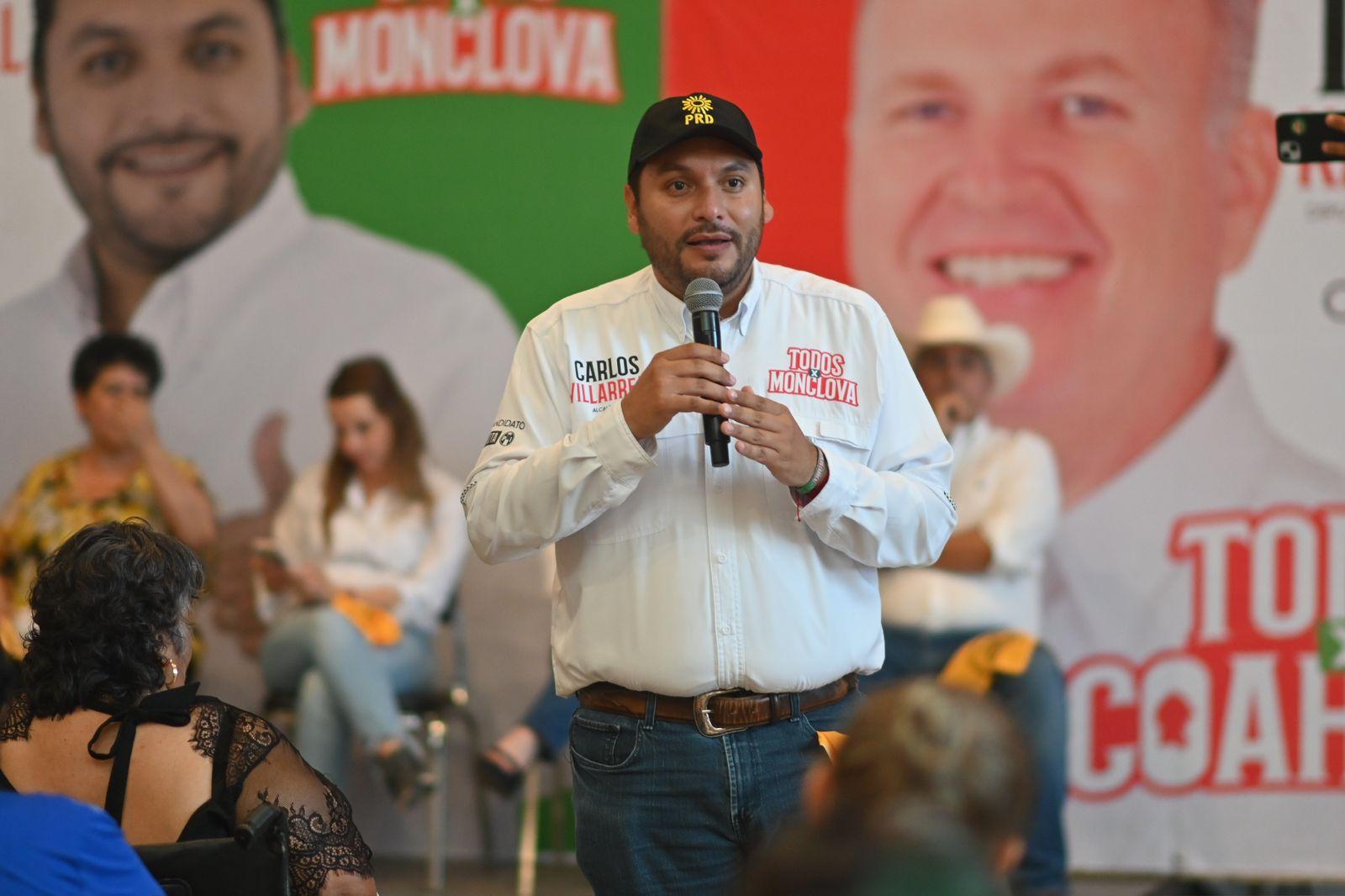 Respaldan mujeres perredistas a Carlos