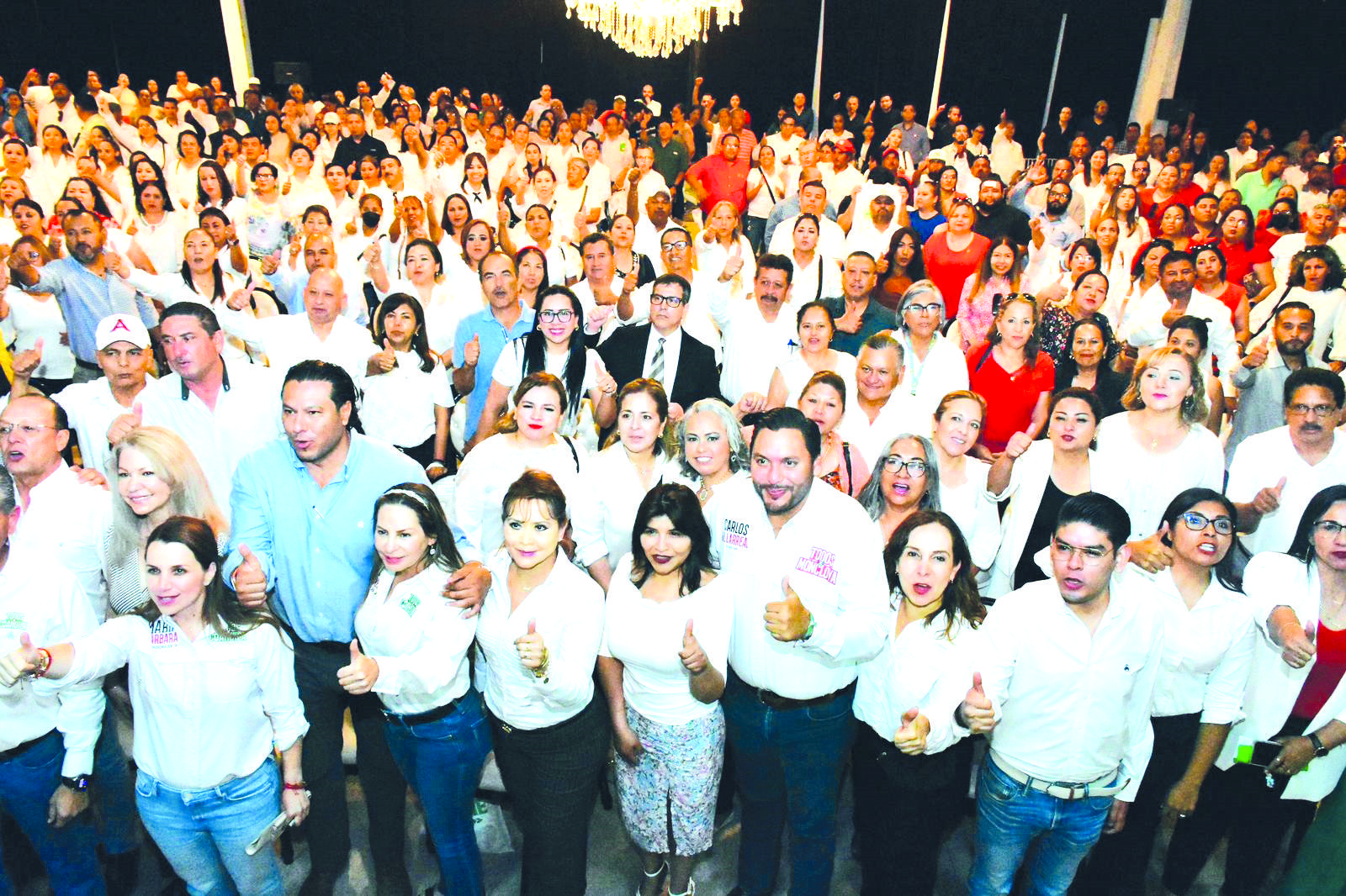 Brindan apoyo a Carlos más de mil líderes del magisterio monclovense