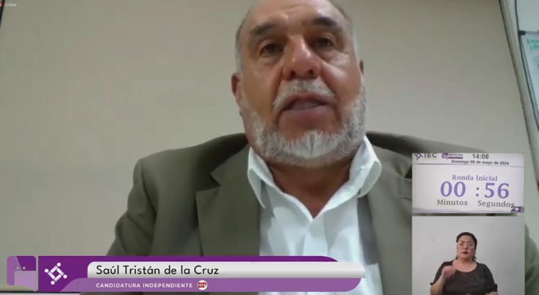 Debaten en Sabinas aspirantes a Alcaldes