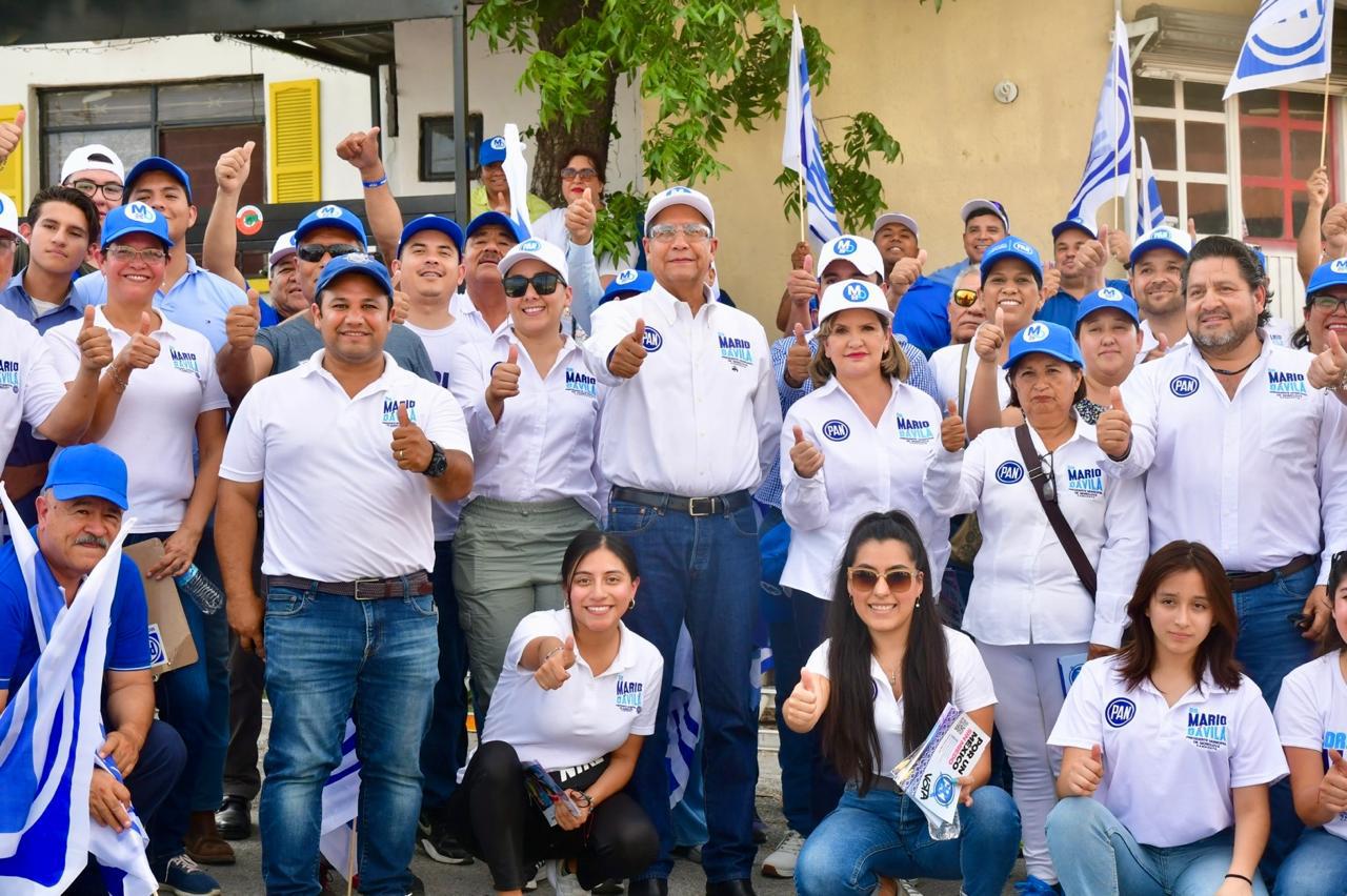 Están mujeres con Mario Dávila