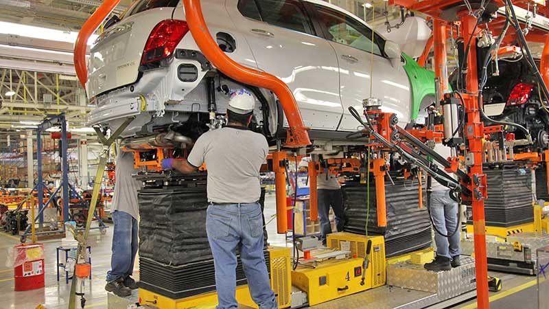 Aumentará GM producción de carros eléctricos